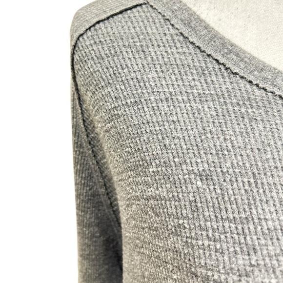 TNA Gray long Sleeve Relaxed Tunic Top Henley scoop neck high low hen size small - Picture 4 of 8